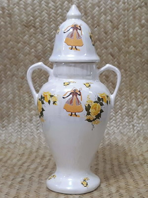 Quartilhão de louça orixá oxum com asas
