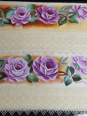 Kit de toalhas com rosas e aplicação de renda guipir