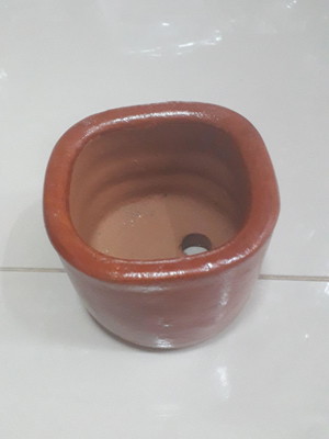 Vaso de barro envernizado