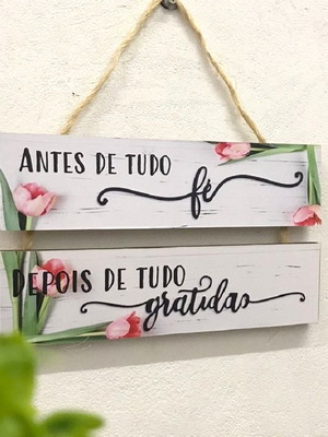 Plaquinha frase com corda fé