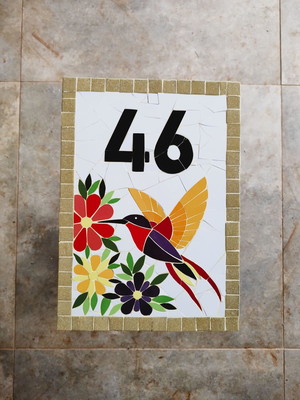 Número em mosaico - beija flor