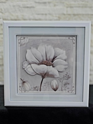 Quadro em mdf com gravura flor