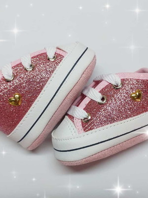 Tênis com glitter para bebês rosa