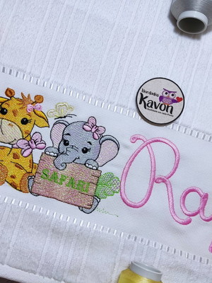 Toalha banho karsten bordada personalizada safari baby
