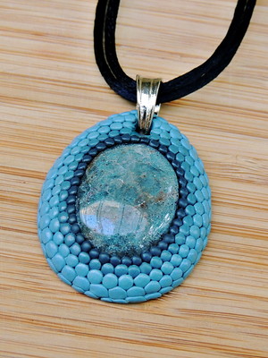 Colar dragon azul acero e aventurina