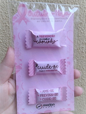 Cartão com 3 balinhas- outubro rosa
