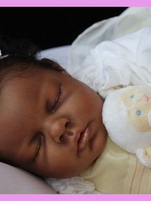 Bebê reborn noah negra pronta entrega