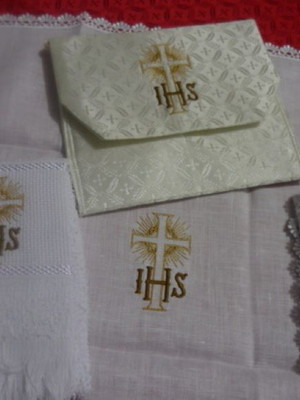 Bolsa viático mesce 18 -cruz ihs - creme