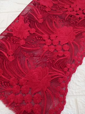 Renda bordada cor vermelho