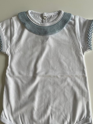Body gola tricot azul claro
