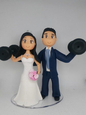Topo de bolo de casamento noivinhos fitness