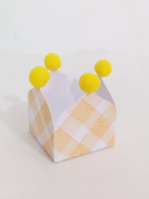 Forminha pompom xadrez aquarela amarelo (12 unidades)