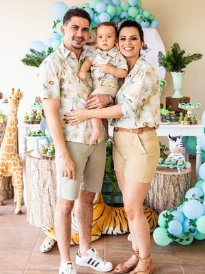 Safari - kit 6 peças mãe - pai - filho /roupa temática m/c