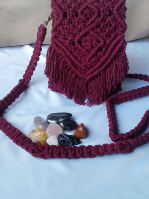 Bolsa em macramê feminina