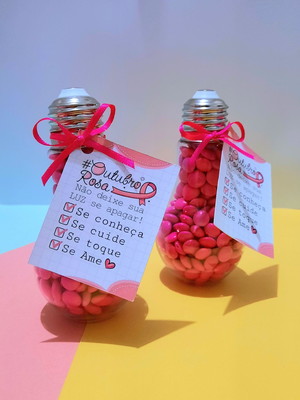 Lâmpada baleiro com chocolates- outubro rosa