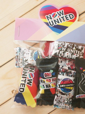 Bala personalizada com lapela now united