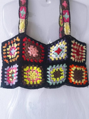 Cropped em crochê squares