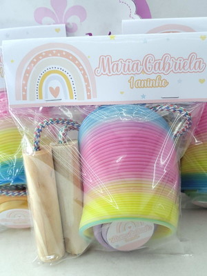 Kit divertido arco íris boho com mola corda e ioiô