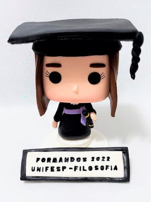 Funko pop com formanda personalizada em biscuit