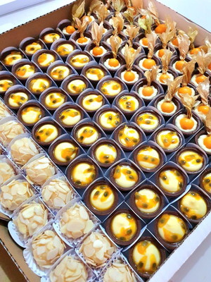 Doces finos grandes cento