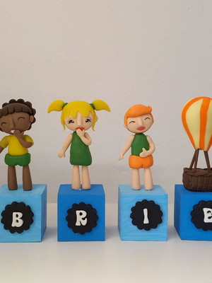 Cubos nome em biscuit
