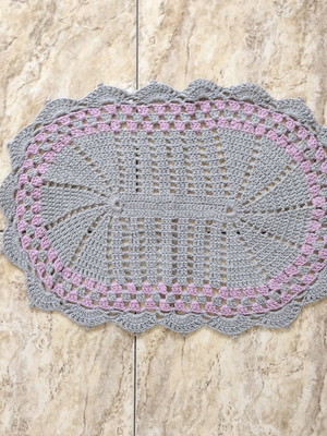 Tapete de croché oval barbante