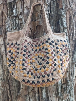 Bolsa de crochê granny square animal print