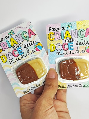 Card com nucita- dia das crianças