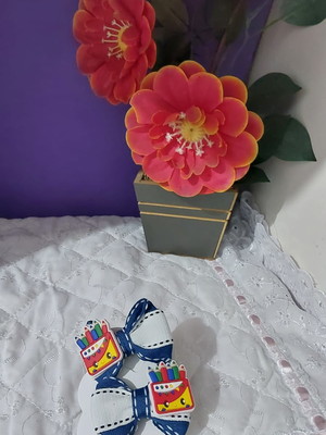 Laço escolar duplo