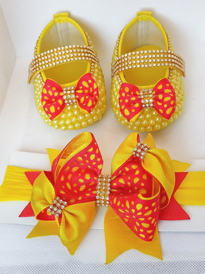 Sapatinho de pérolas da barbie sandalia