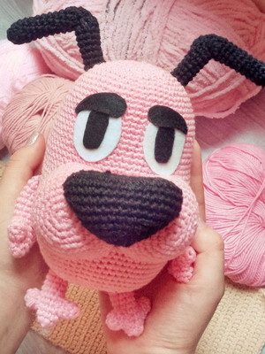 Cão coragem amigurumi
