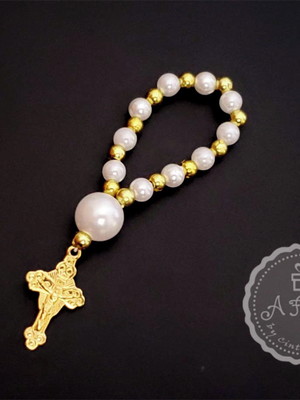 Tercinho com crucifixo dourado