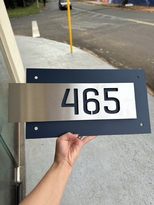 Algarismo residencial acm com inox - 3 dígitos 50x25