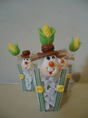 Copinho para doces -espantalho com milho
