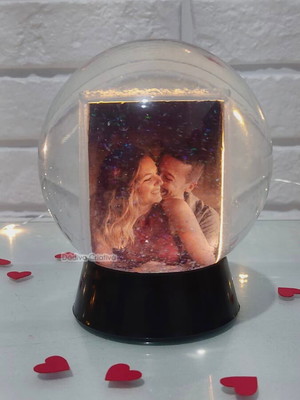 Globo de neve iluminado com foto