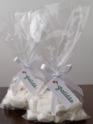 Balas de coco recheadas - lembrancinhas