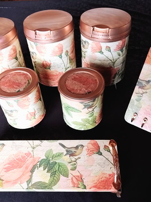 Kit latas, porta utensílios e bandeja decoração decoupage.
