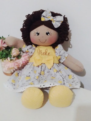 Boneca de pano com 30cm