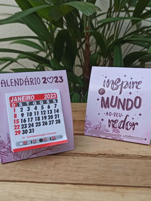 Mini calendário de mesa 2024