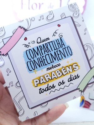 Caixa dia do professor escola de música para talento