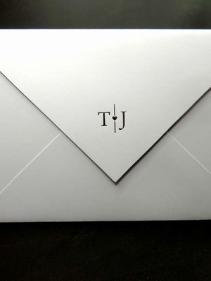 Envelopes de convite casamento monograma personalizado