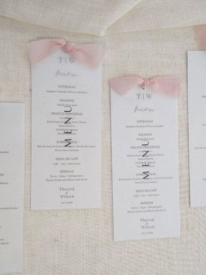 Menu translúcido para casamento