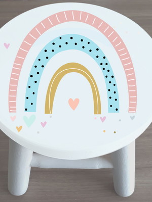Banquinho de madeira com pintura arco íris - infantil