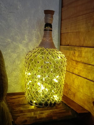 Garrafão rústico com sisal em macramê e led
