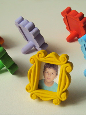 Kit mines portas retratos 3 x 4 friends, com 6 peças.
