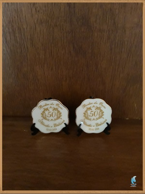 Pires porcelana com decalque e friso ouro - 4,5cmx4,5cm