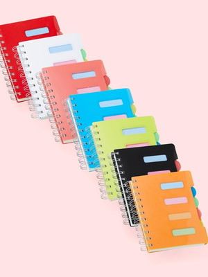 Caderno pequeno com divisórias personalizado