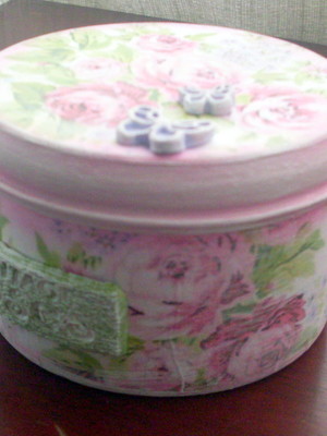 Latinha vintage roses