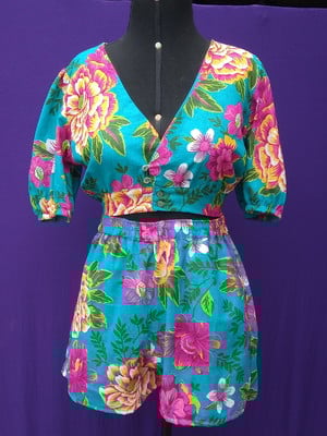 Short + top com manga bufante de chita