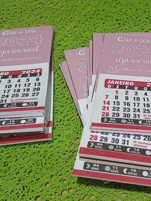 Mini calendário imã de geladeira 2025